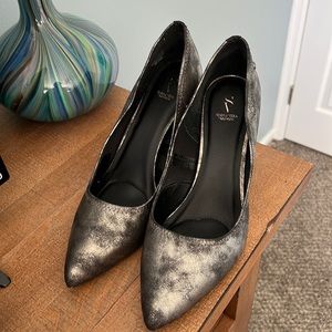 Stevie heels by Simply Vera. Size 10. Color: metallic